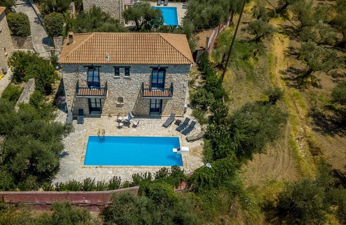 Agia Marina Villa | Villa Afroditi Aresti with private pool