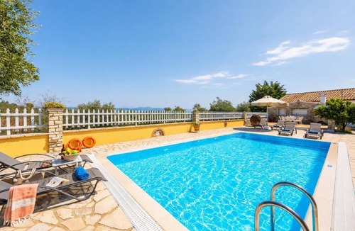Kourteika Villa | Villa Afroditi - Three Bedroom Villa, Sleeps 6