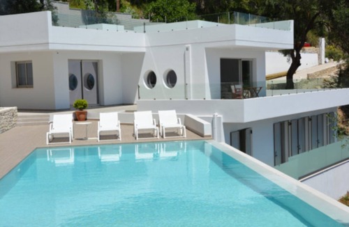 Poulades Villa | Villa ALGEOS between sky and crystal clear sea