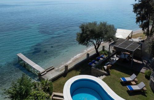 Dafnata Villa | Villa Alia, Your Modern Beachfront Escape