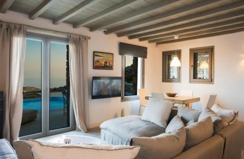 Plintri Villa | Villa Amallini, Luxe Infinity Pool