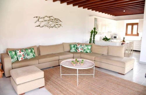 Posidonia Villa | Villa Ana Maria - The perfect choice for relaxing holidays in Poseidonia