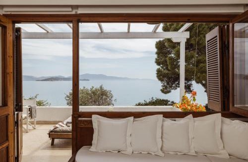 Achladies Villa | Villa Anthea - Seafront 3-bedroom house