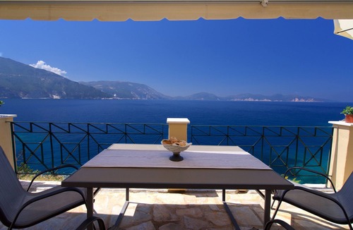 Assos Villa | Villa Apoplous with amazing sea and sunset views
