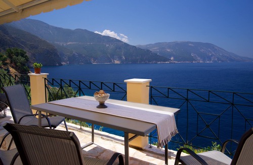 Assos Villa | Villa Apoplous with amazing sea and sunset views