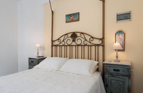 Kamares House | Villa Areto