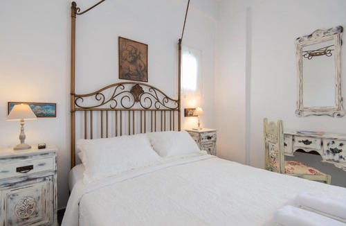 Kamares House | Villa Areto