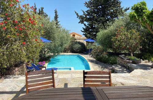 Melidoni Villa | Villa Ariadne - Stylish vacation home with all amenities