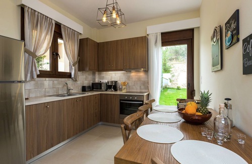 Skouloufia Villa | Villa Arkadi with Panoramic Pool and Nature