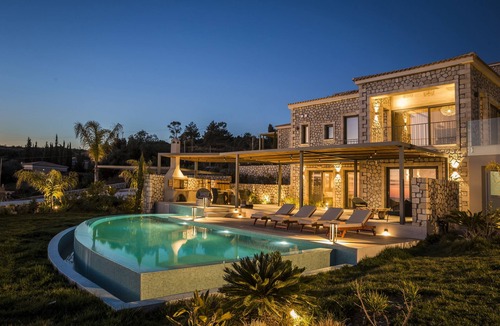 Leivathos Villa | Villa Artemis & Villa Aphrodite - Zeus Exclusive Villas Collection