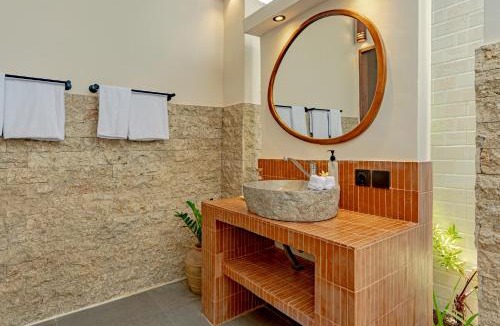 Sunset Road Villa | Villa Asyik, Bidadari Seminyak