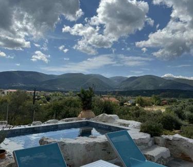Sami Villa | VILLA AVERTO