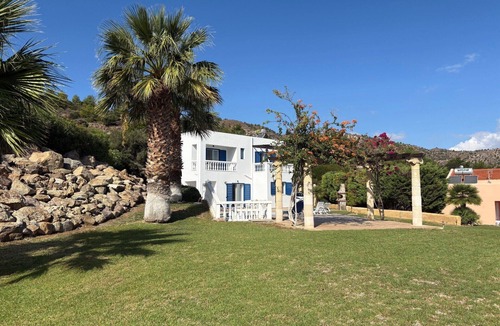 Kalathos Villa | 🌅 Villa Avouri Kalathos – Peace, Views & Private Pool near Lindos