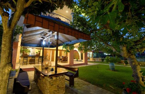 Ammoudia Apartment | Villa Avra