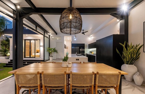 Batu Bolong Villa | Villa Bali Escape– Private Ricefield Retreat, Steps from the Canggu Action