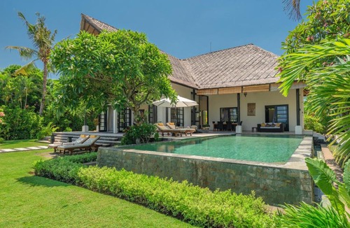 Banjartegehe Villa | Villa Banjar Beach