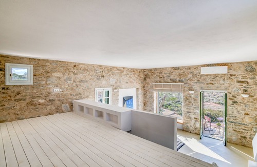 Paros Villa | Villa Bella with 4 br and private pool close to Aliki village and to the beach