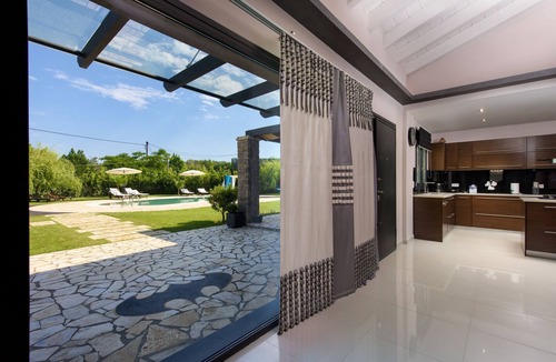 Dassia Villa | Villa Black & White Dassia