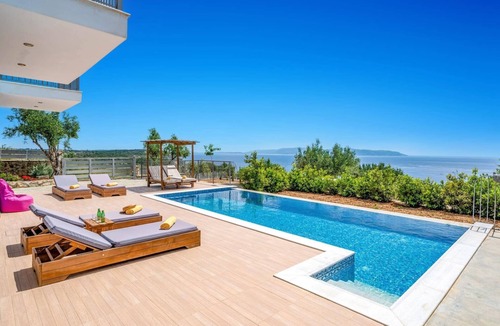 Plateies Villa | Villa Ble by Villa Plus