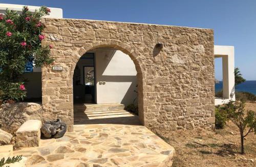 Amoopi House | Villa Bravo