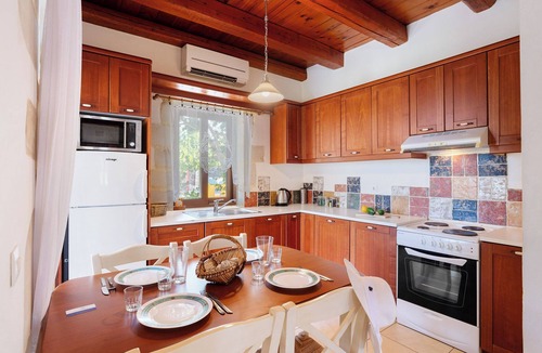 Kokkinon Khorion Villa | Villa Calliope St George Retreat BY APOKORONAS-VILLAS