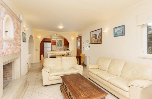 Agia Triada Villa | Villa Callistemon - Four Bedroom Villa, Sleeps 8