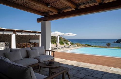 Ermionida Villa | Villa Calma a Beachfront Luxury Retreat, Villa