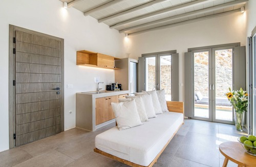 Psarou Villa | Villa Camelia - 3BR - 2 Pools - 2 Jacuzzis - Sea View - Psarou Beach (Nammos)