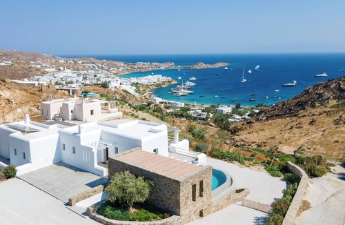 Psarou Villa | Villa Camelia - 3BR - 2 Pools - 2 Jacuzzis - Sea View - Psarou Beach (Nammos)