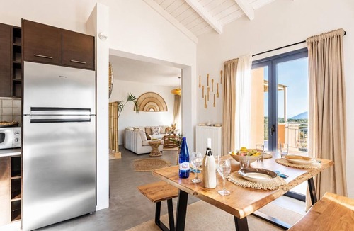 Mesovounia Villa | Villa Canova - Three Bedroom Villa, Sleeps 6