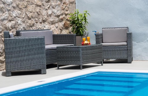 Lazarata Villa | Villa Charonia