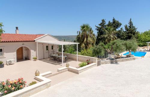 Apokoronas Villa | Villa Chrysallis with heated pool