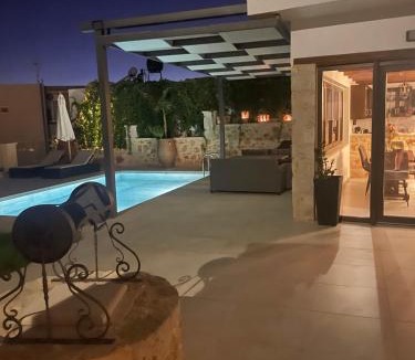 Sternes Villa | Villa Cisternis