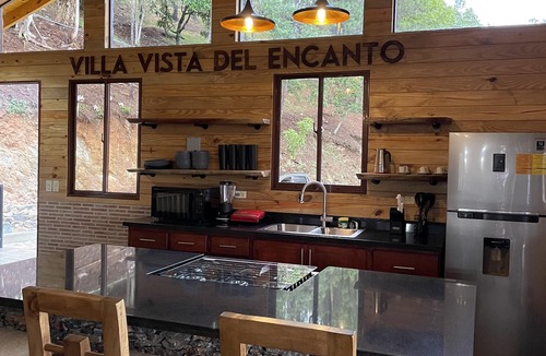 Jarabacoa Villa | Villa con la Mejor Vista, Privacidad, Piscina & Chimenea