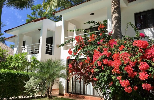 Playa Chiquita Villa | Villa Coral Blanco your Private Party in Sosua