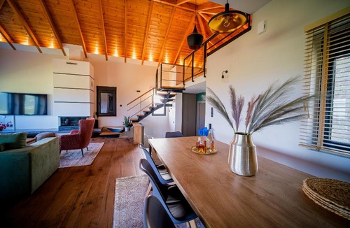 Ioannina Villa | Villa de Vino