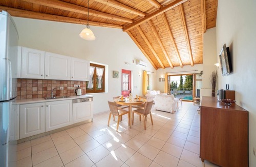 Antipata Villa | Villa Delfini by Villa Plus