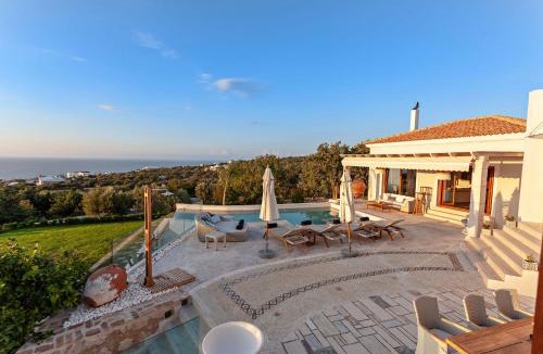 Prines Villa | Villa Delfini - Elevated Sea Views by etouri