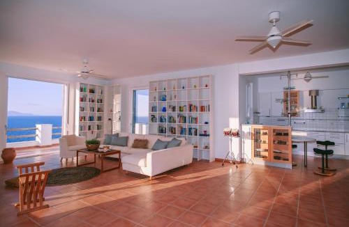 Syros Villa | Villa Delfini