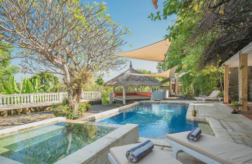 Kayu Putih Villa | Villa Dinding Batu
