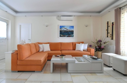 Aliki Villa | Villa Dionysos - villa with sea view,outdoor pool,bar and barbecue!