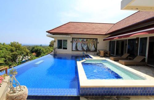 Kayu Putih Villa | Villa Ebel