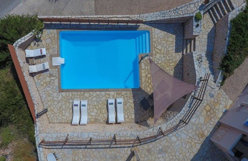 Pondi Villa | Villa Eirini
