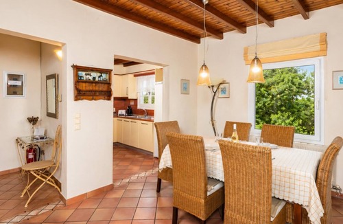 Petaleia Villa | Villa Eleni - Three Bedroom Villa, Sleeps 6