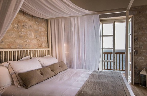 Areopoli Villa | Villa Elyraen, Divine Sea Views, Private Hot Tub, Furnished Terrace, Shared.