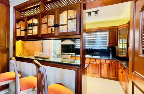 Jarabacoa Villa | Villa en el centro de Jarabacoa con piscina climatizada capacidad de 18 persnas.
