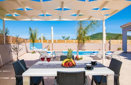 Alikanas Villa | Villa En Elladi