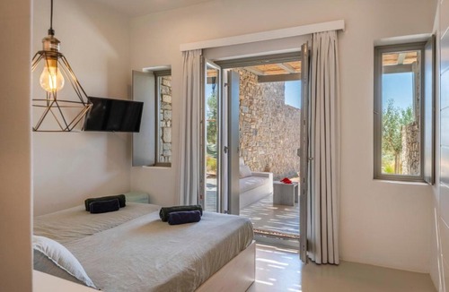 Piso Livadi Villa | Villa Ena - Beach getaway