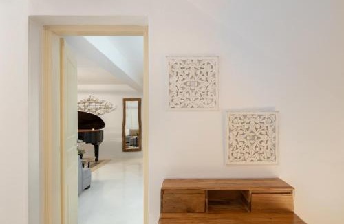 Logaras Apartment | Villa Espressiva