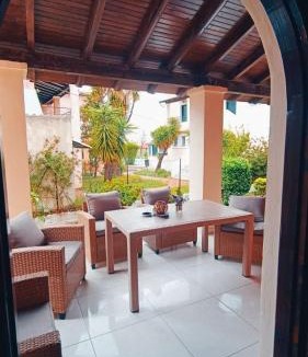 Acharavi House | Villa Estrellita